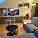Helles Appartment, Wlan, Netflix, Naehe Chio * ヴュルゼレン