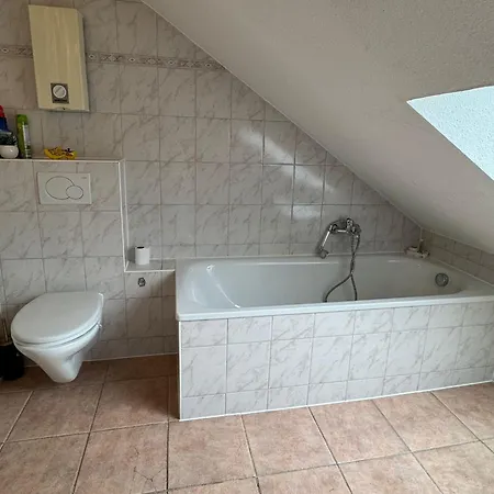 公寓 Helles Appartment, Wlan, Netflix, Naehe Chio 伍尔瑟伦